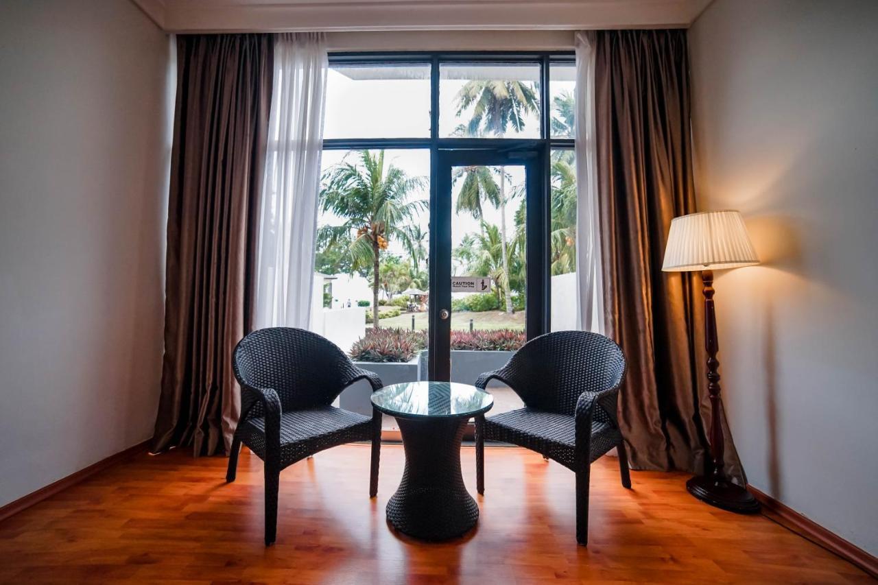 Tunamaya Beach & Spa Resort- Desaru Exteriör bild